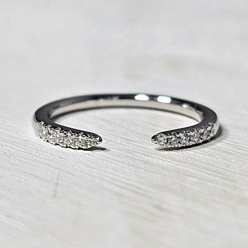14k White Gold 0.10 Ctw Open Diamond Band