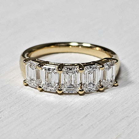 14k Yellow Gold 2.00 Ctw 5 Stone Lab Grown Emerald Cut Diamond Ring