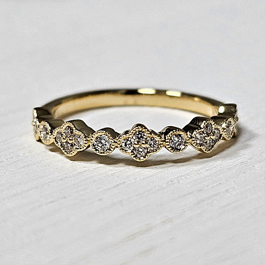 14k Yellow Gold 0.20 Ctw Diamond Clover Band