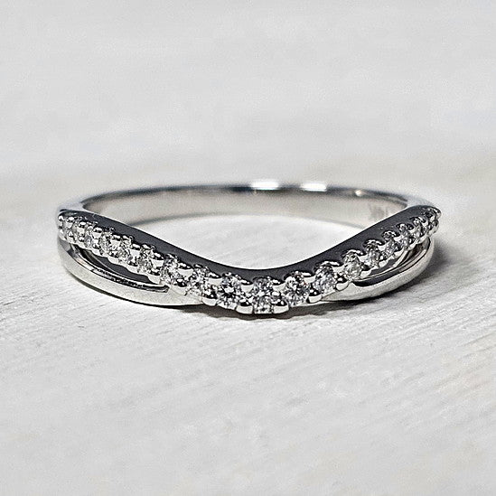 14k White Gold 0.17 Ctw Diamond Contour Band