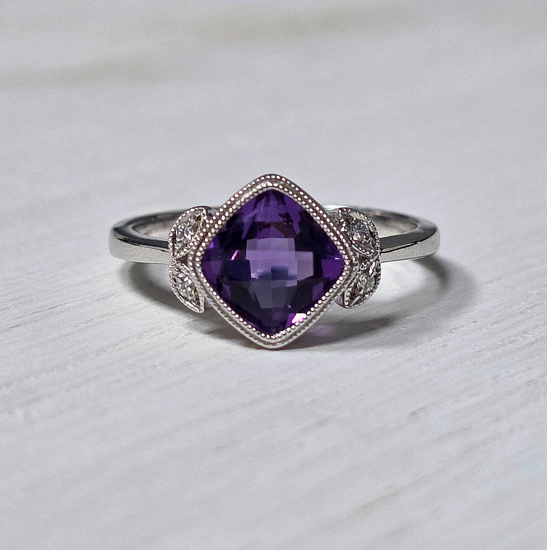 14k White Gold 1.12 Ctw Amethyst and 0.02 Ctw Diamond Ring
