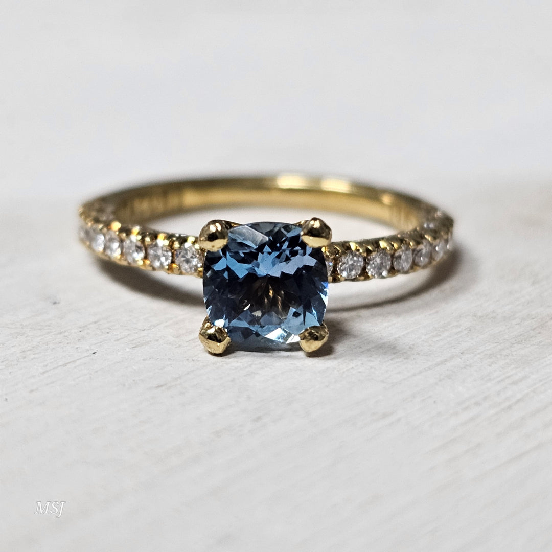 14k Yellow Gold 1.23ctw Aquamarine and Diamond Ring