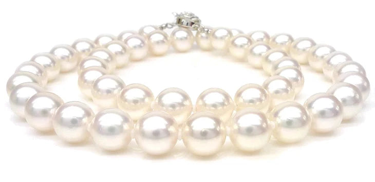 “Long Live the Pearl Necklace”