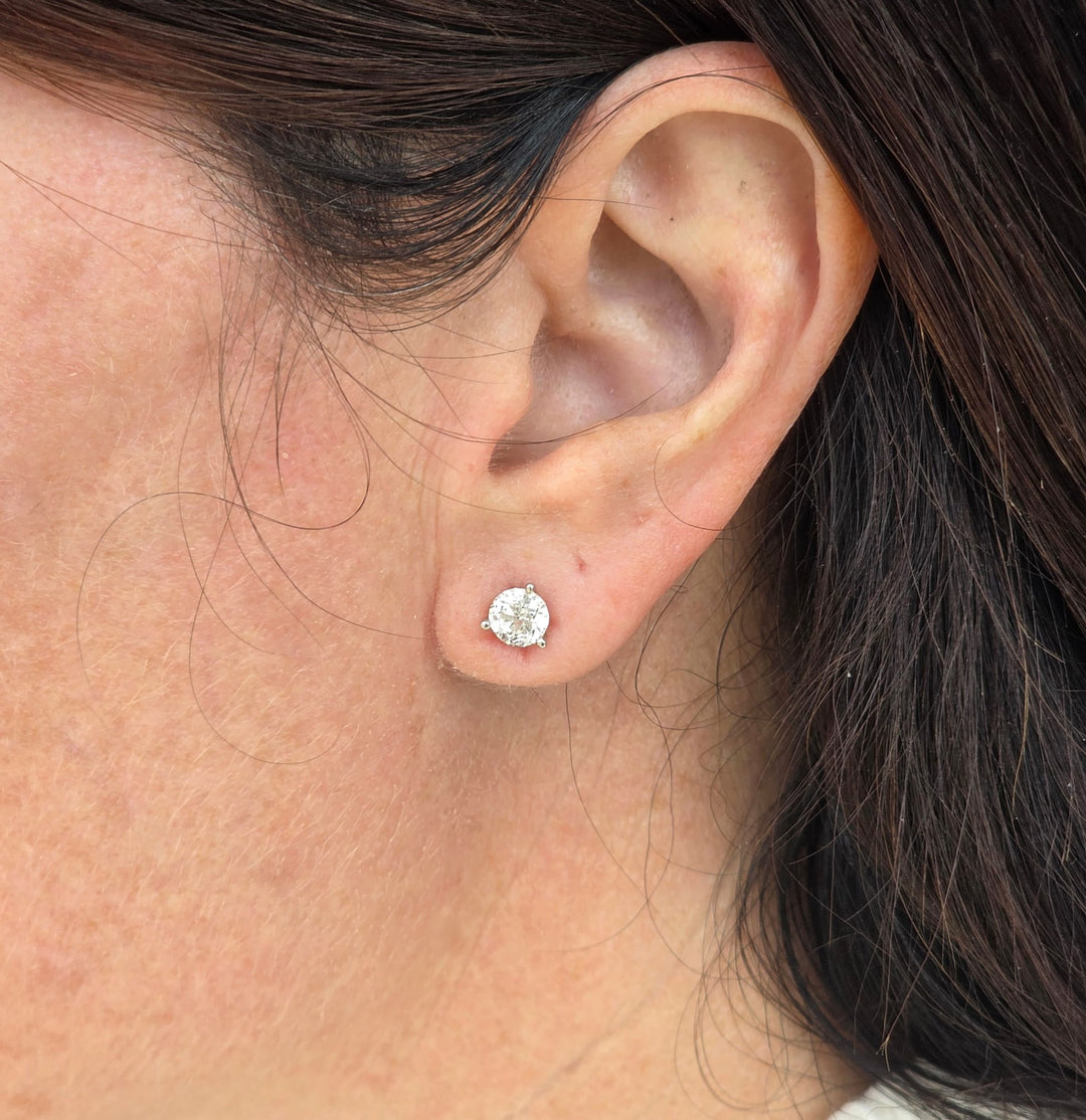 14k White Gold 1.02ctw Diamond Stud Earrings