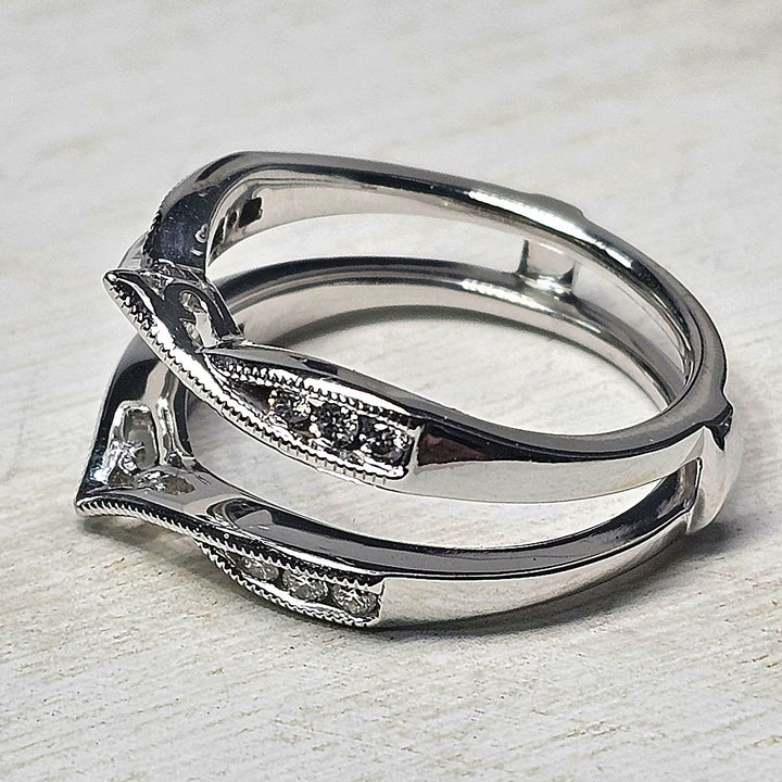 14k White Gold Vintage Style Diamond Guard .17ctw