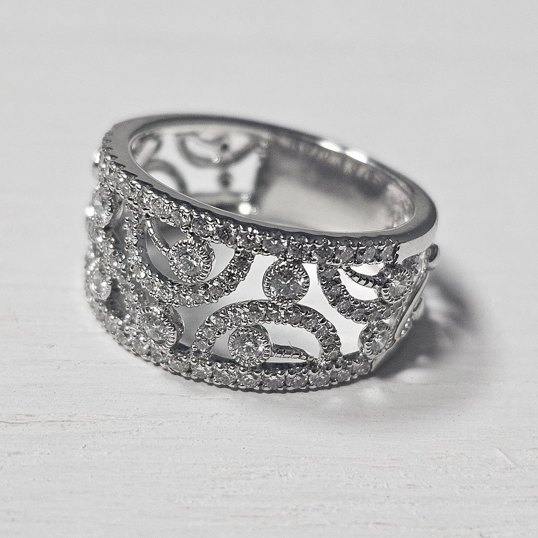 14k White Gold .80ctw Decorative Diamond Band