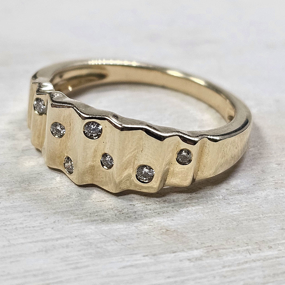14k Yellow Gold .10ctw Diamond Fashion Ring