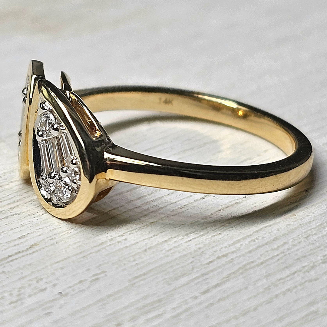 14k Yellow Gold Baguette and Round Diamond Bezel Set Ring .25ctw