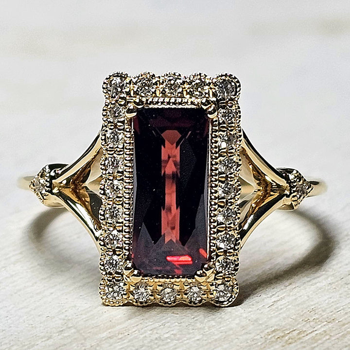 14k Yellow Gold Garnet and Diamond Halo Ring 1.77 TGW