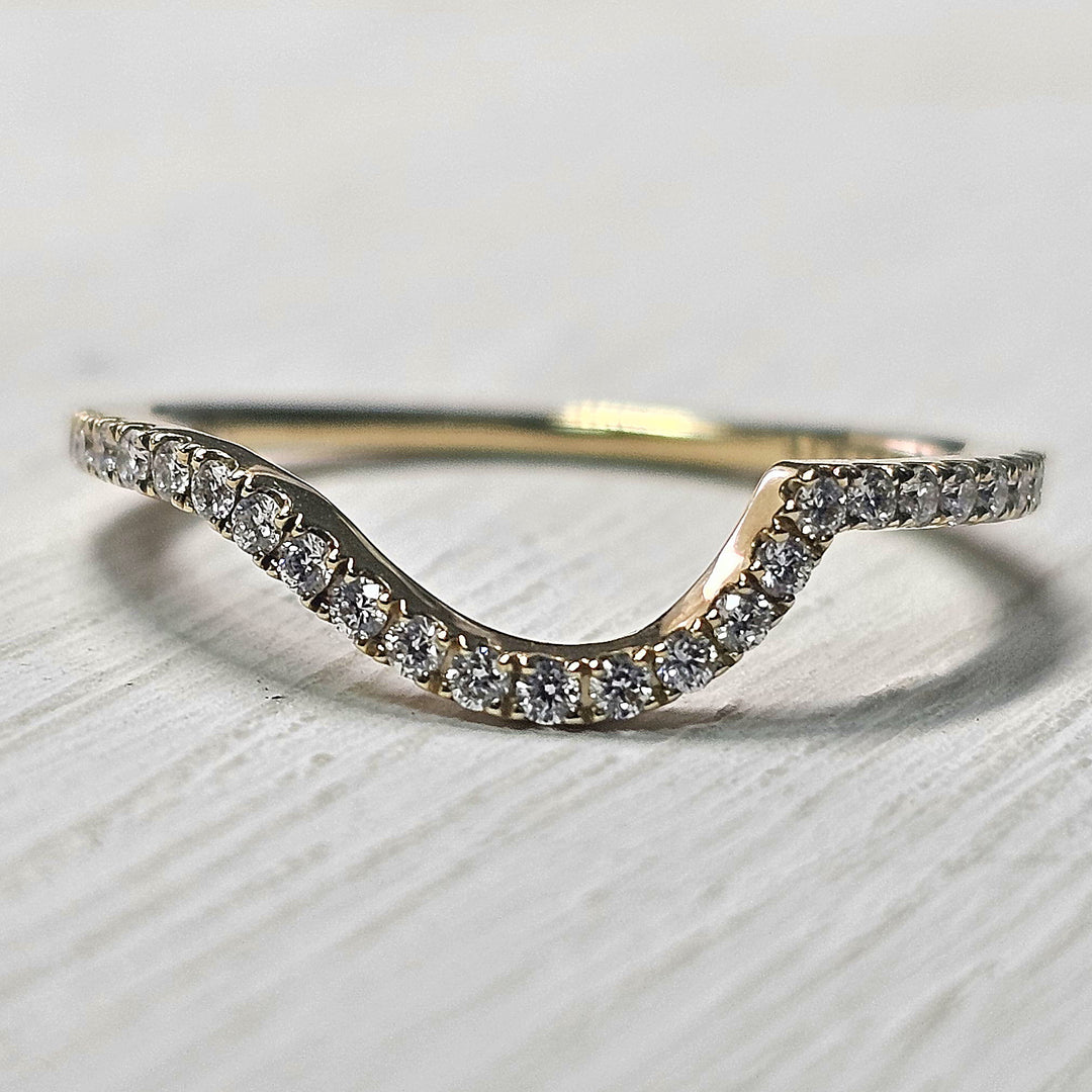 14k Yellow Gold .18ctw Prong Set Diamond Contour Band