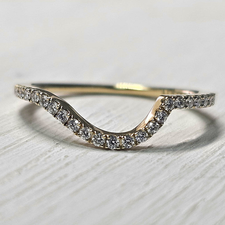 14k Yellow Gold .18ctw Prong Set Diamond Contour Band