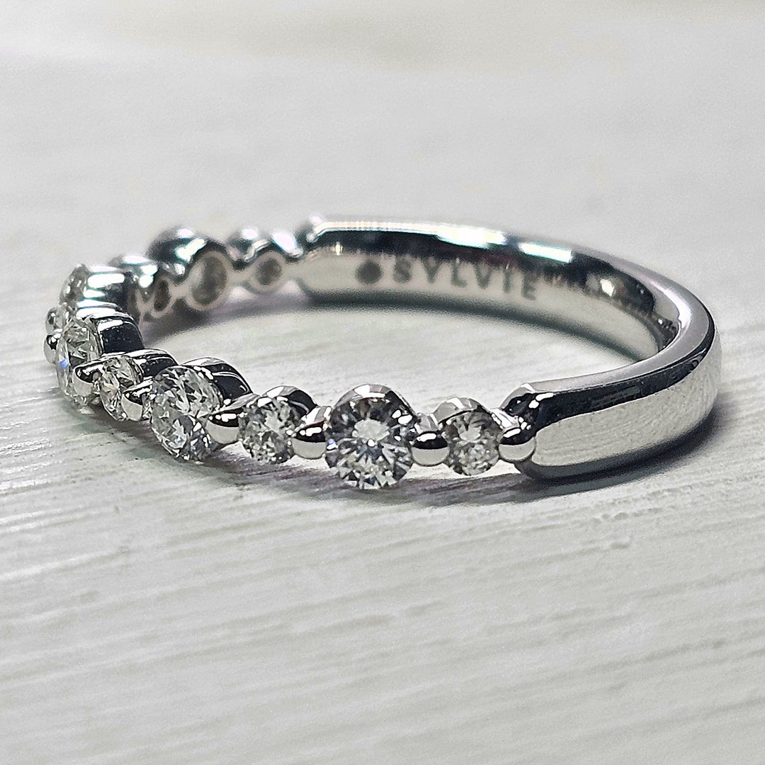 14K White Gold .58ctw Diamond Alternating Shared Prong Wedding Band