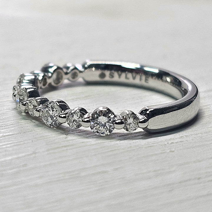 14K White Gold .58ctw Diamond Alternating Shared Prong Wedding Band