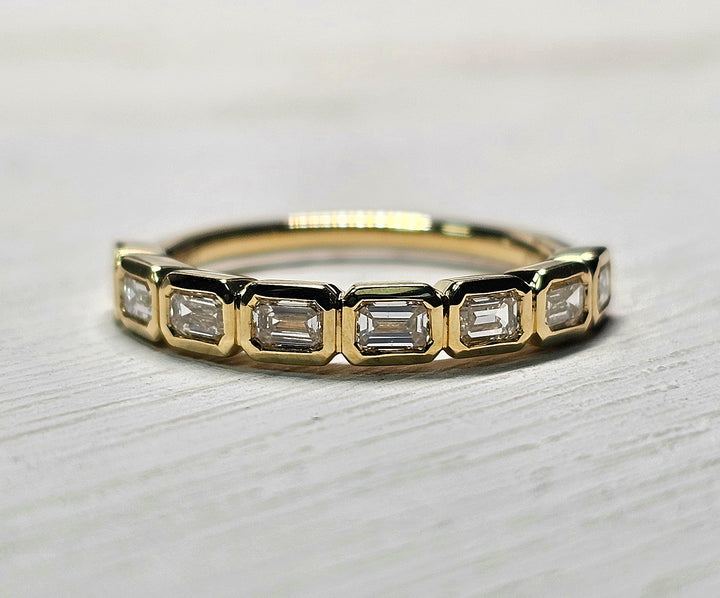 14k Yellow Gold Lab Grown Emerald Cut Diamond Bezel Set Band 7/8ctw