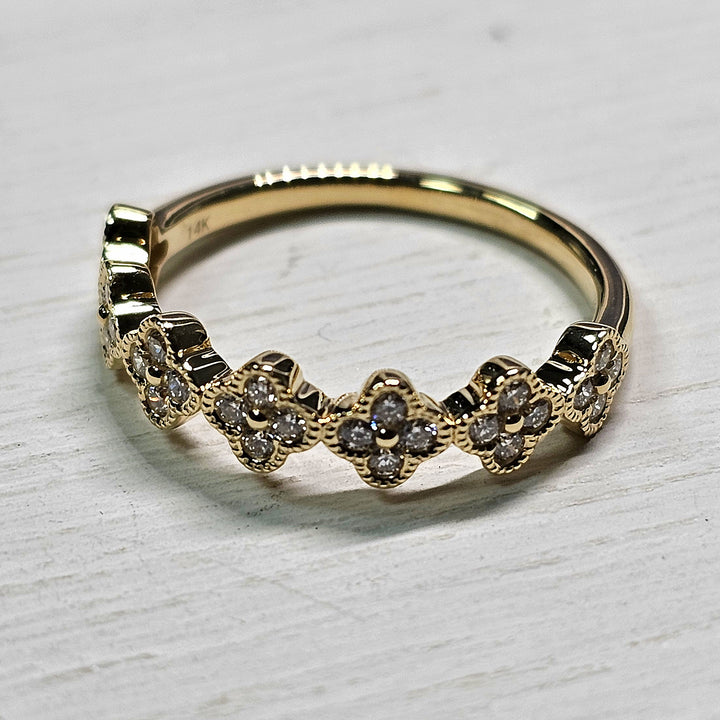 14k Yellow Gold .33ctw Clover Station Ring