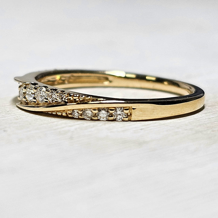 14k Yellow Gold Milgrain Twist Diamond Band .25ctw