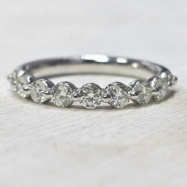 14k White Gold Single Shared Prong Round Diamond Band .75ctw