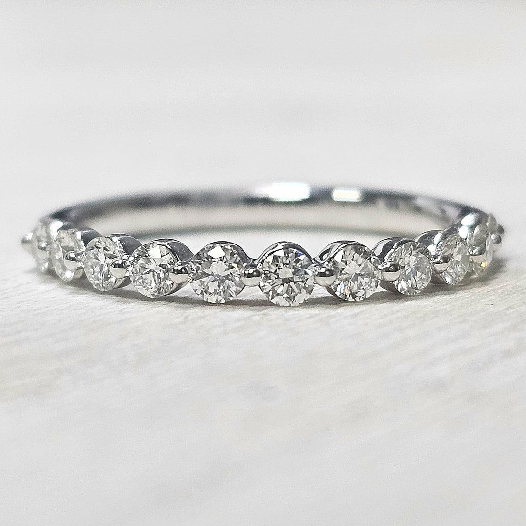 14k White Gold Single Shared Prong Diamond Band .5ctw