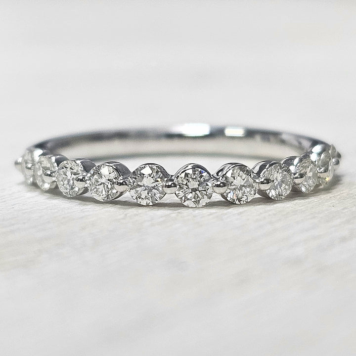 14k White Gold Single Shared Prong Diamond Band .5ctw
