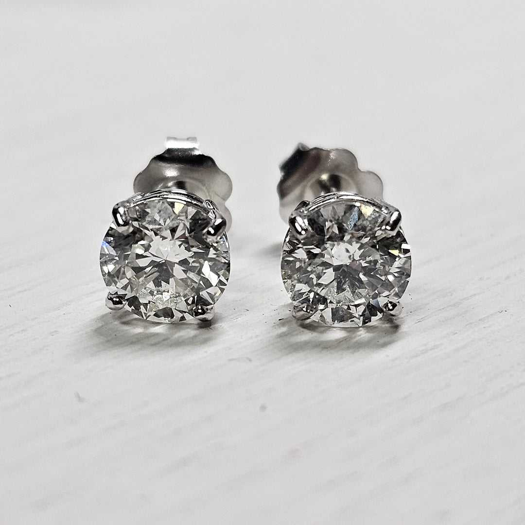 14k White Gold 2ctw Diamond Stud Earrings