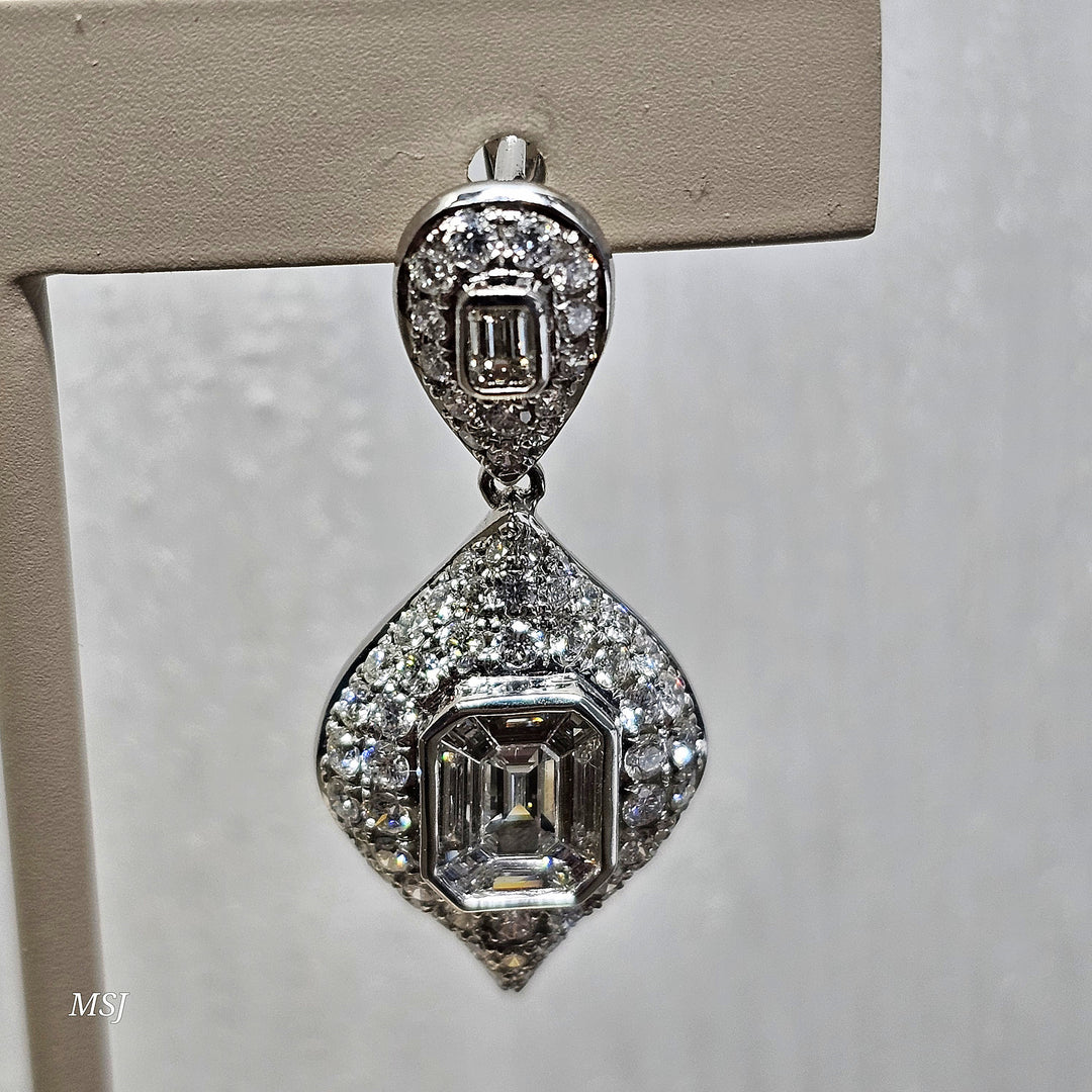 18k White Gold 3.75ctw Stunning Diamond Earrings