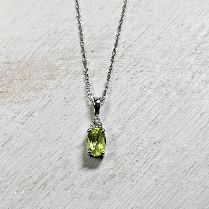 10k White Gold .53ctw Peridot and Diamond Pendant
