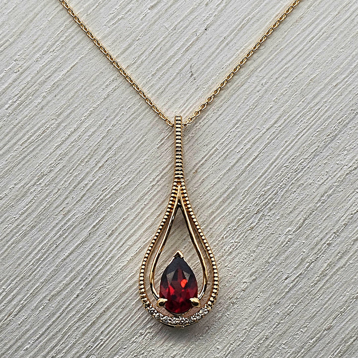 14k Yellow Gold Pear Shaped Garnet & Diamond Drop Necklace 1.17 TGW