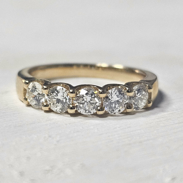14k Yellow Gold 1.00ctw 5 Stone Diamond Band